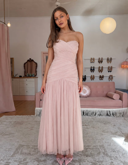 SALE - Vintage Vera Wang Amara Gown