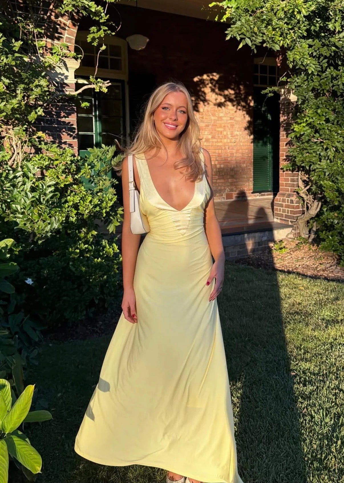 Ance Gria Rosa Gown